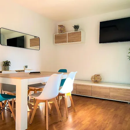 Vivalidays Stephane - Fenals - Apartment